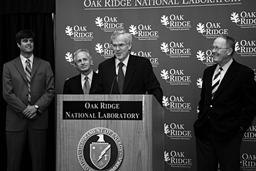 SENATE TRIO Senator Jeff Bingaman (at the podium) visited ORNL for the first time on April 24. Joining the Energy and Natural Resources Committee chairman were (from left) ORNL Director Thom Mason and Tennessee Senators Bob Corker and Lamar Alexander.